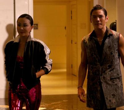 2025年10月31日，向太在直播时突然发飙，指着儿子向佐怒骂：“你当老公合格吗