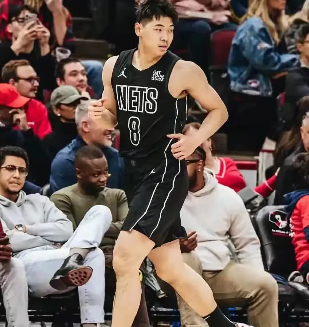 韧带撕裂八个月就被要求打比赛，这是NBA能干出的事！近日，崔永熙接受采访