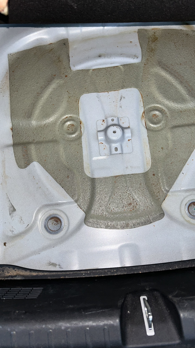 后备箱漏水烦死了怎么解决啊