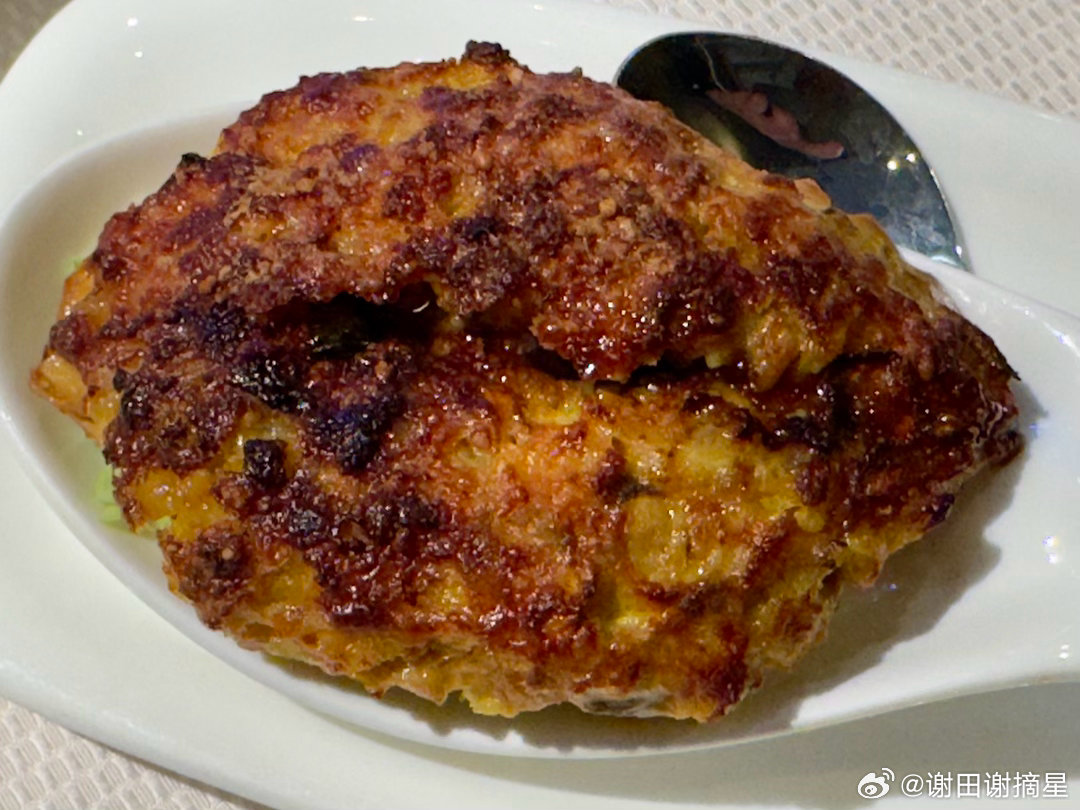 香港米其林餐厅农圃老牌餐厅，有米其林一星的招牌和实力。糯米鸡腿很香，里面有很多干