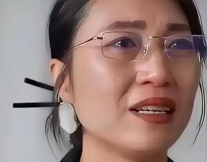 全网破防！女子20米坠深潭被救，恩人拒收所有感谢！报出名字瞬间看哭所有人泪