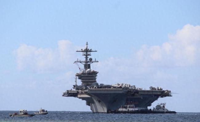 气氛彻底变了！特朗普政府几乎是把底牌掀在了桌上，逼着中国必须接招。五艘航母，没错