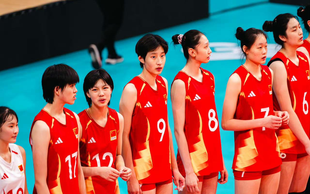 中国U17女排小组赛走的太顺了，所以半决赛只会更难啦！因为今天这一场四分之一