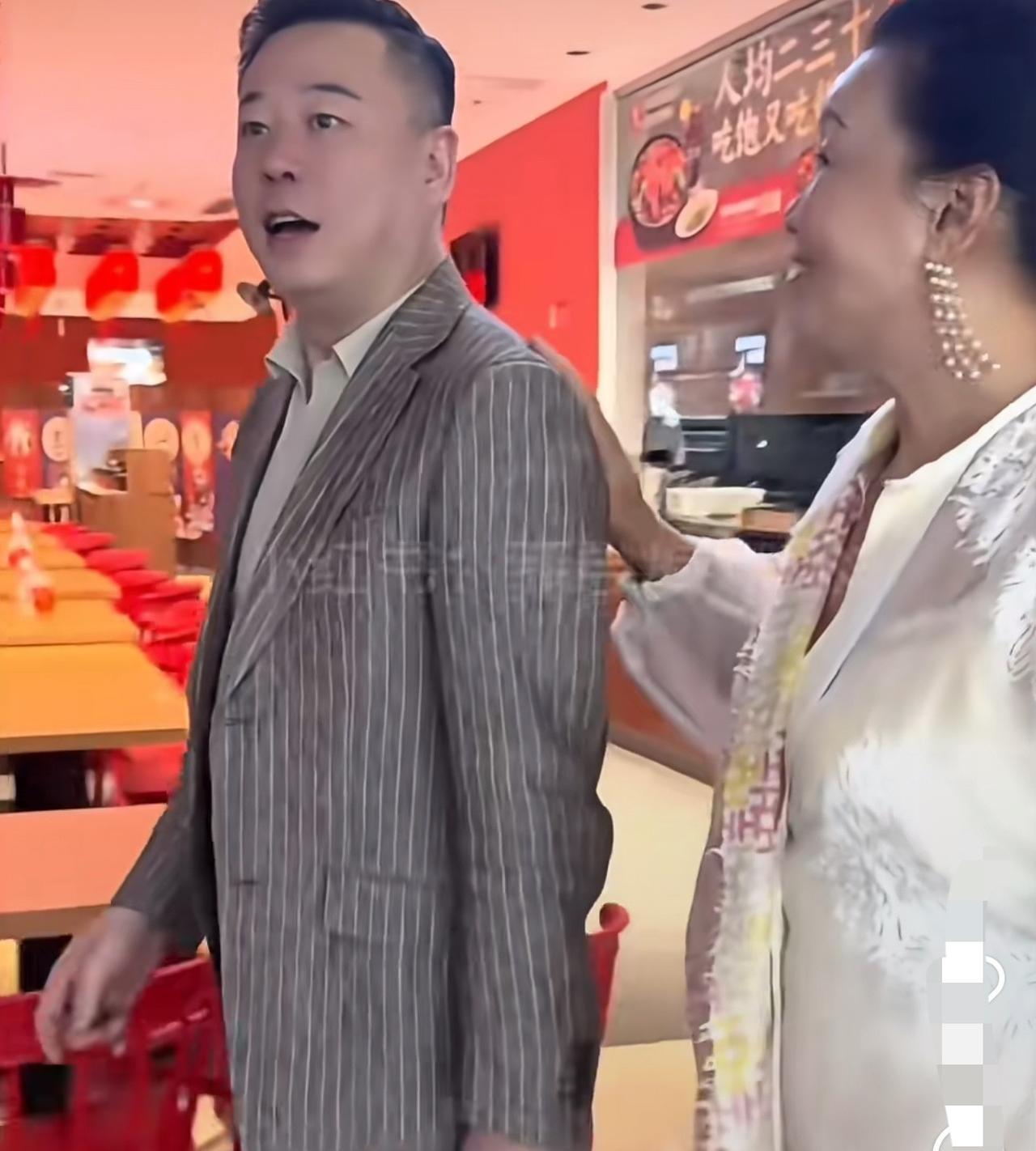 安总是真敢说啊对于张兰的问话竟然敢这样回怼！关键怼的张兰心服口服，还哈哈大笑…