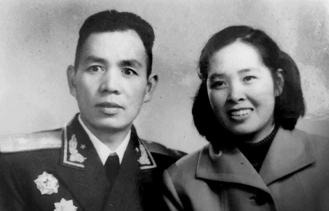 1973年，南京军区司令丁盛少将刚刚到任，就要去看1位老首长。秘书同志提醒：“首