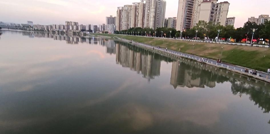 不同姓氏，就就不是孙子了吗？闺蜜生了双胞胎男孩，大儿子跟老公的姓，小儿子