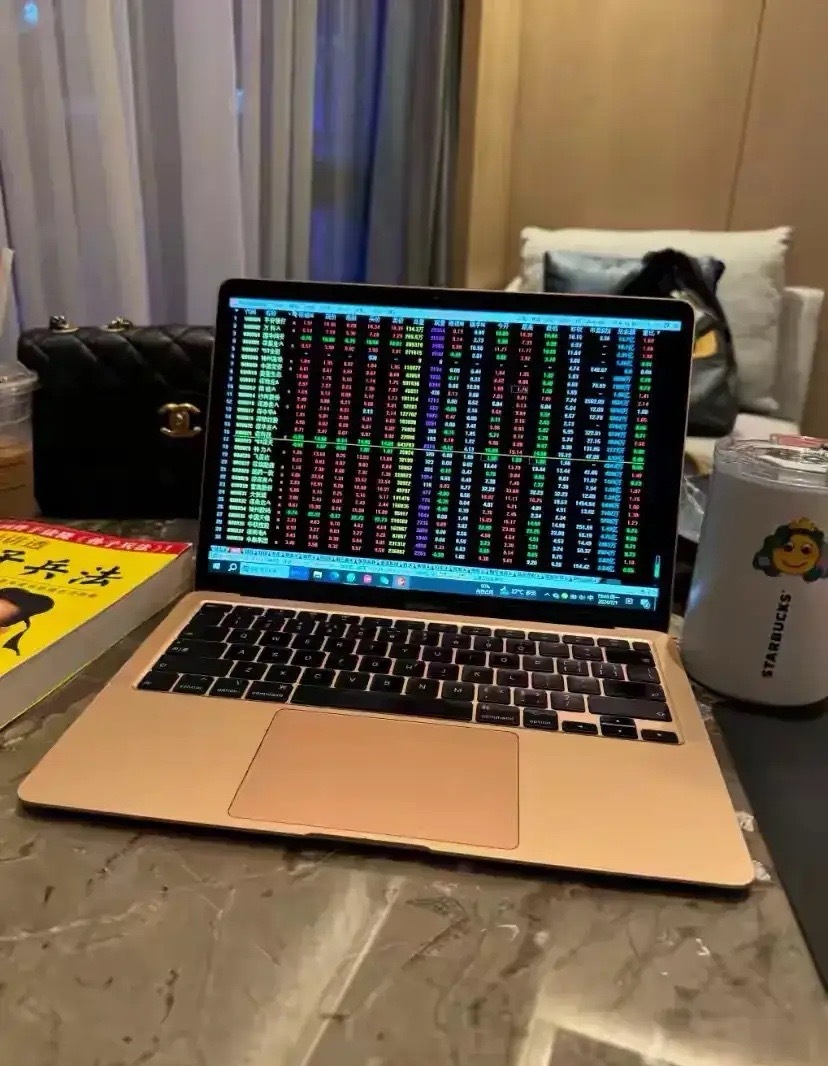 发现一个规律！突然领悟一个炒股的规律！大家看是不是这样！我发现，炒股票，以月为单