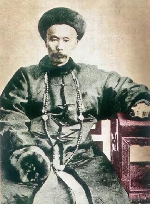 1875年，左宗棠督办新疆军务，大军深入戈壁腹地后粮草彻底断绝，危急关头他竟下了