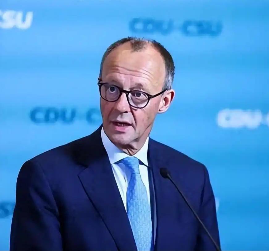 德国总理默茨表示，伊朗领导层在持续的对峙中“羞辱”了美国。他还补中说，伊朗似乎