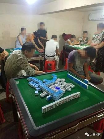“跟我有关系吗？”北京一男子带12000元去小区地下麻将局，先还牌友2000元，