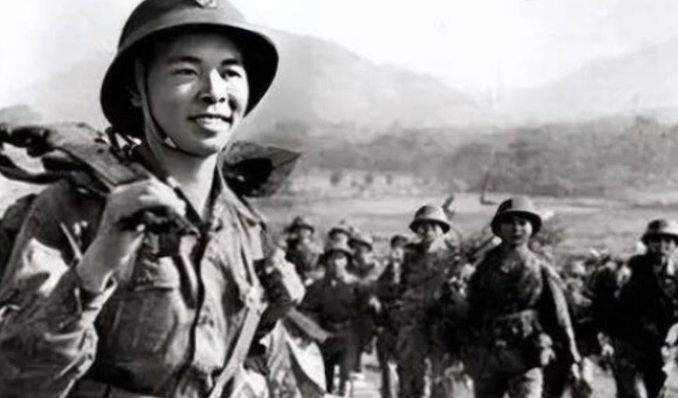 1979年，我军一位战士被两名越南女士兵掠走，本以为要命丧黄泉，可谁曾想，越南女