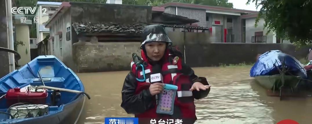 受台风“海鸥”影响，海南多地遭遇强降雨，部分地区雨量超300毫米，琼海市博鳌镇莫