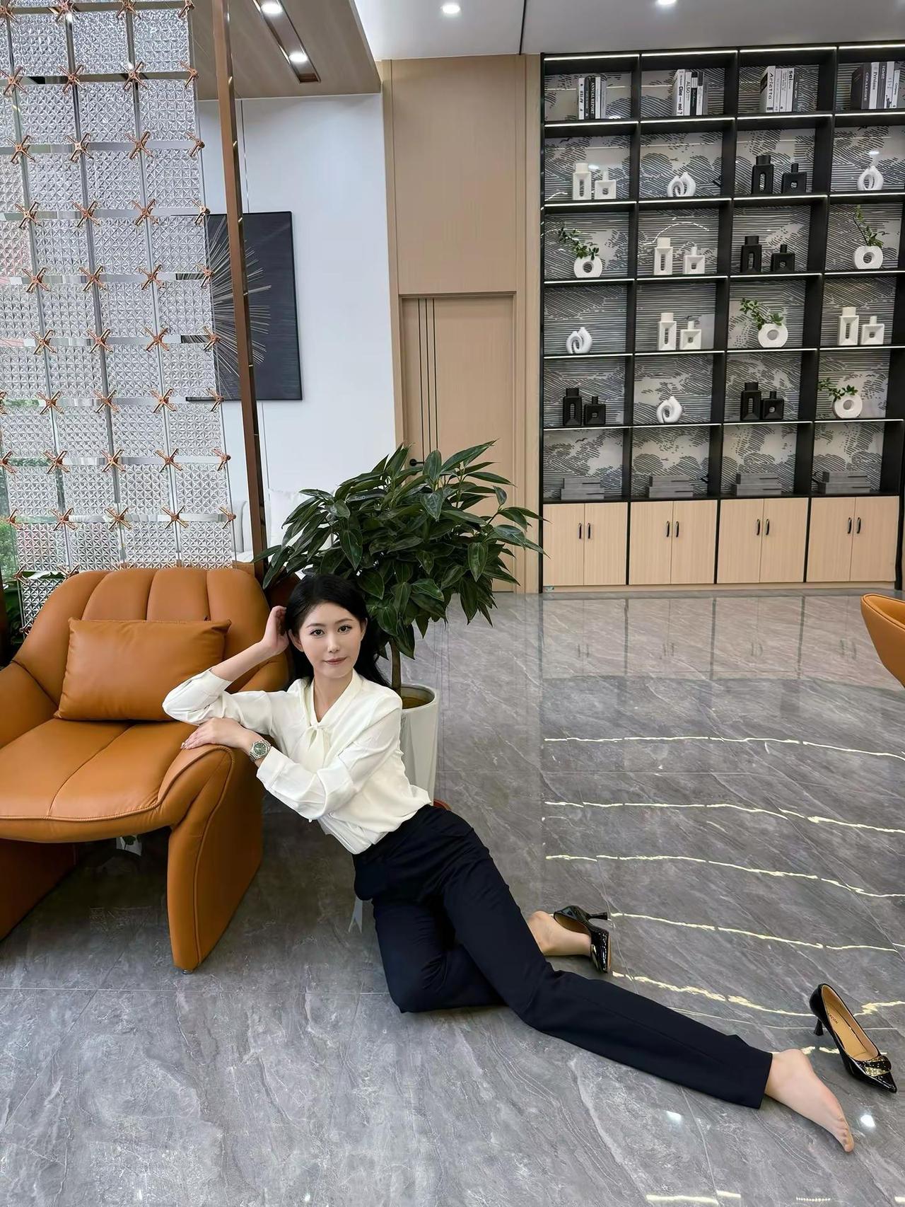 大风吹倒梧桐树快来馨姐心里住