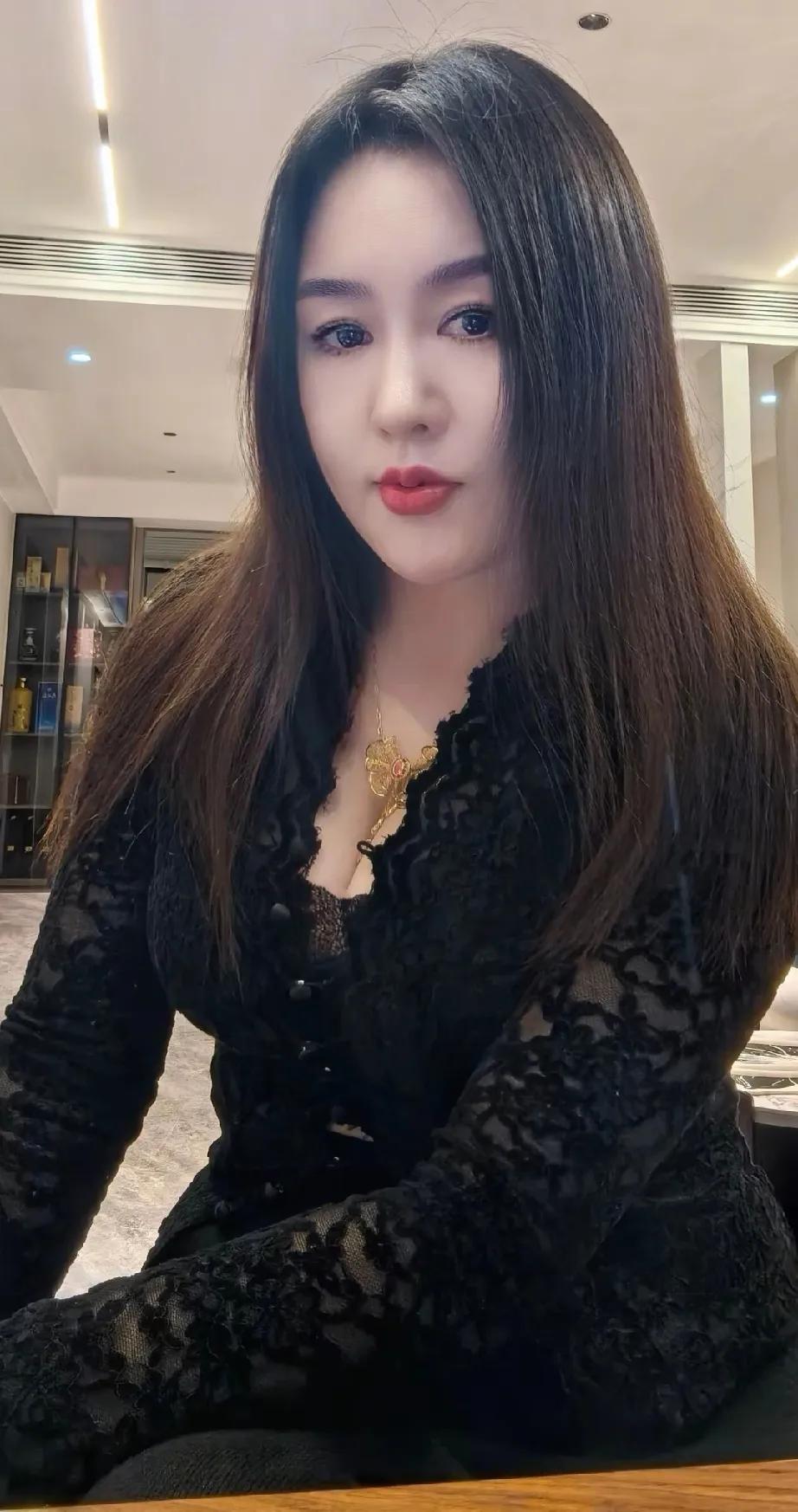 你有没有发现现在很多离了婚的女人都想找个有钱男人说实话你离婚受了伤想