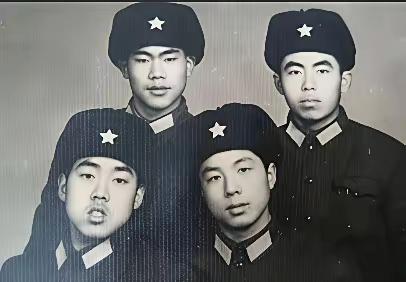 60年代末，天津知青张连成去河北乡下插队。他爹是当地干部，早给他铺好返城路，就要