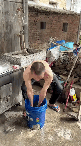 不懂就问，为什么要这样？确定不是摆拍吗？