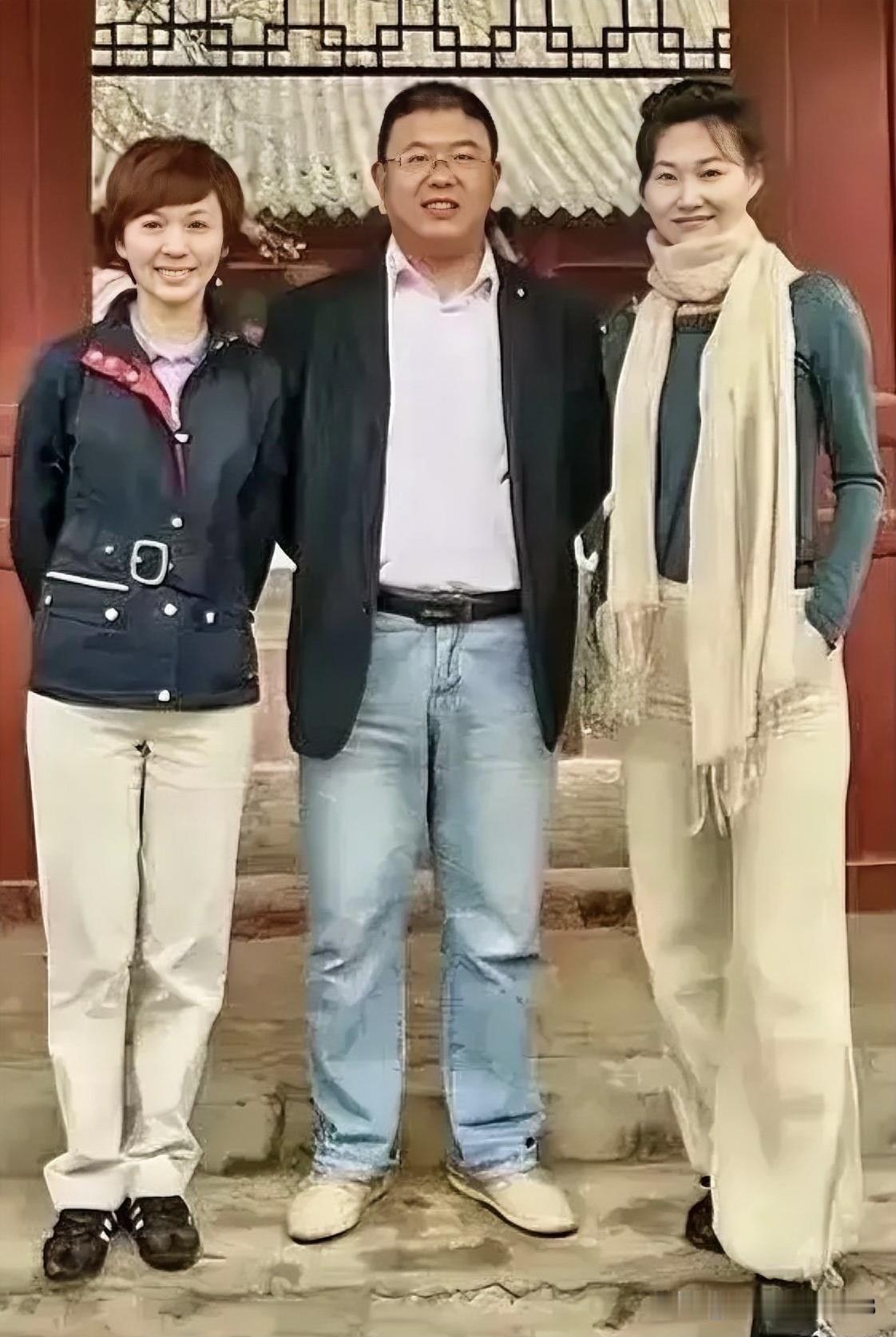 174身高的李梓萌好有气质啊，年龄大了魅力无限，给人的感觉从容、舒展、美丽，优雅