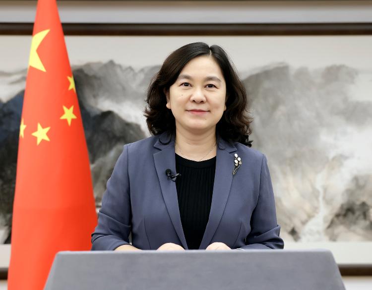马尼拉会场上，中国换了张新面孔，日本自己心里该有点数。东盟10+3外长会，7月