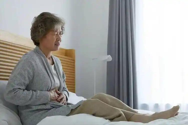 研究发现：最能加重胃病的行为，不是饮食！而是频繁的做这5事李先生是一名典型的