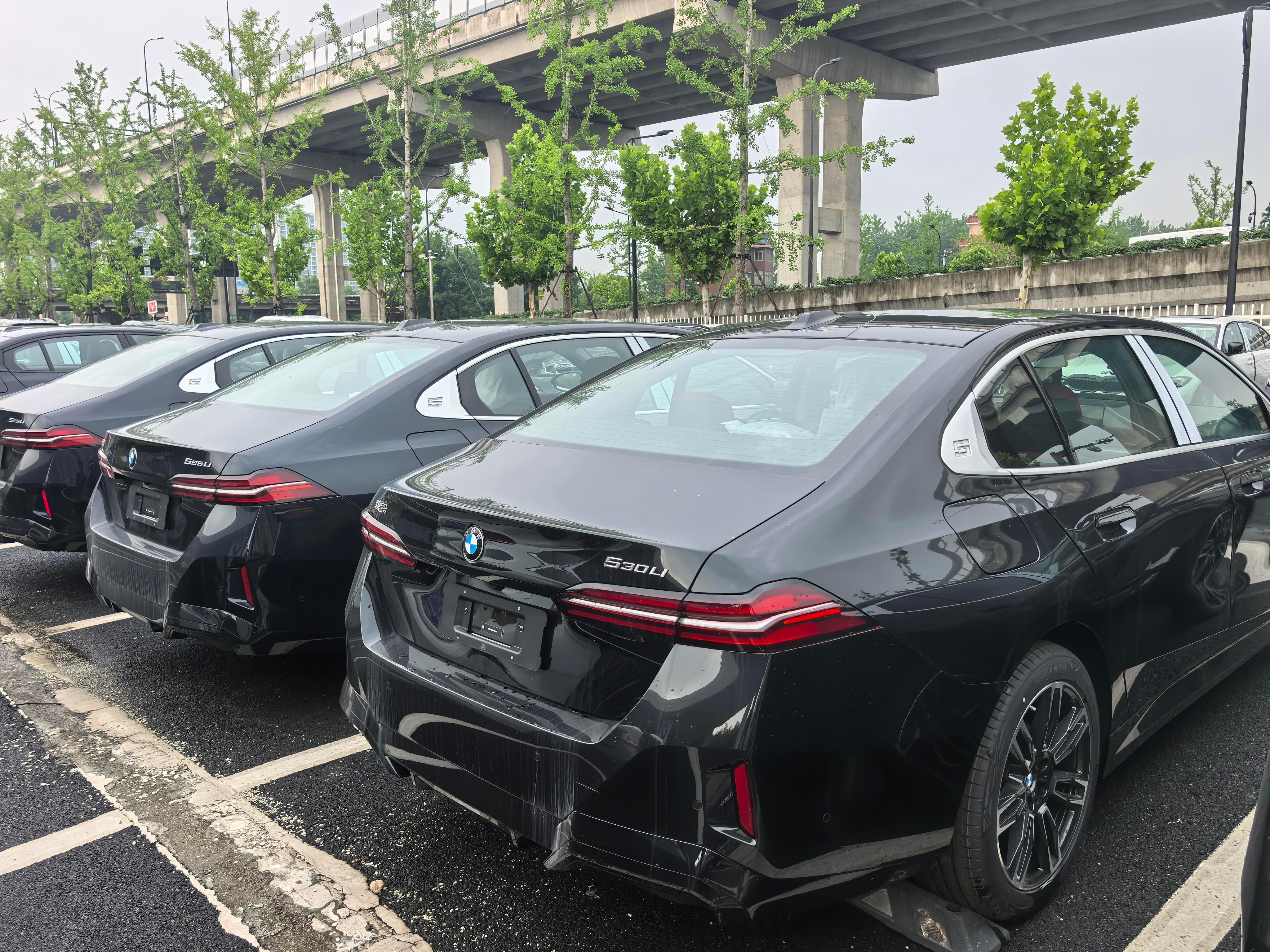 来吧，兄弟们量大管饱…
