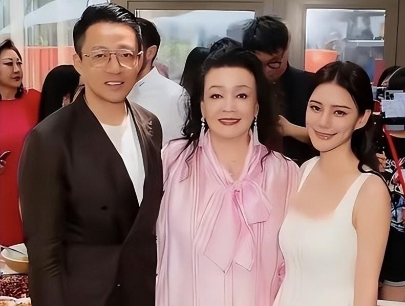豪门婆媳相处向来暗藏博弈，汪小菲现任妻子马筱梅生子后，一心想要稳固在汪家的地位，