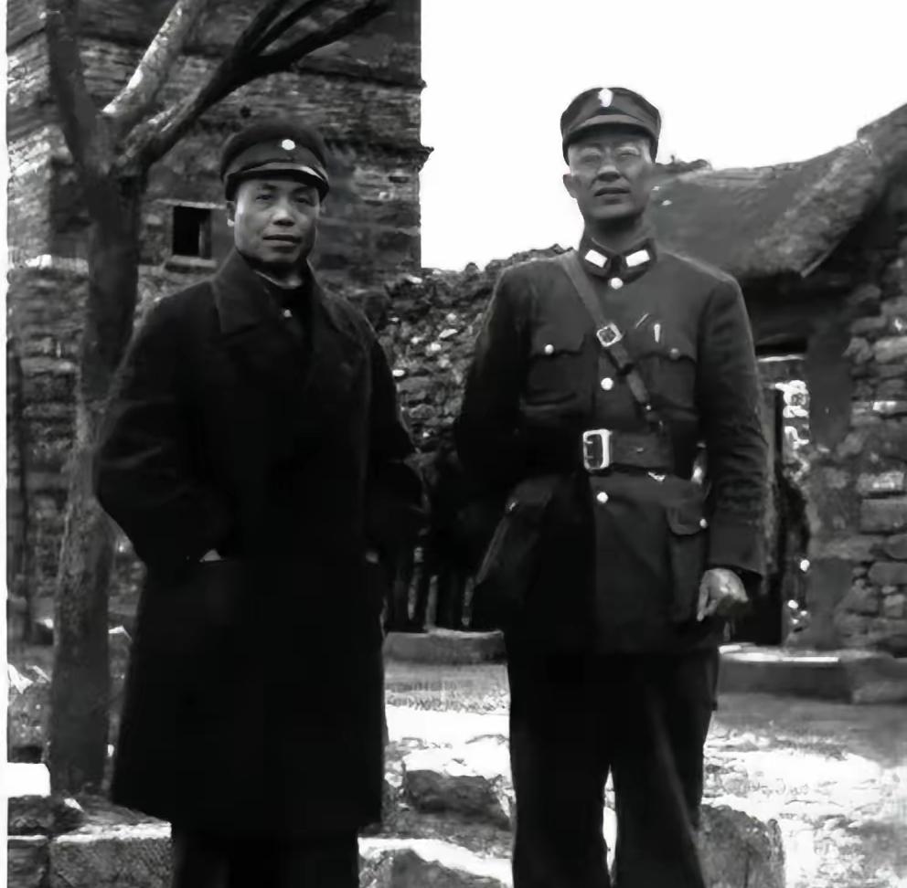 1966年，白崇禧死后，蒋介石前来吊唁。在灵堂上，他问白家人有何困难，白崇禧的小