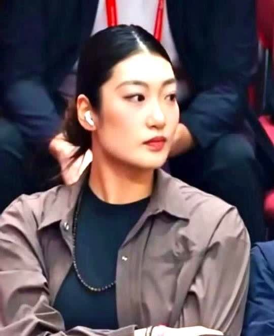 李梦该何去何从？——国家女子篮球队拒绝了李梦，不管什么原因，肯定是一大损