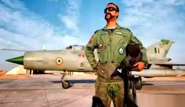 印度将军刚撂下话，全球空气瞬间凝固——“印度空军世界第三，比中国强！”这话一出，