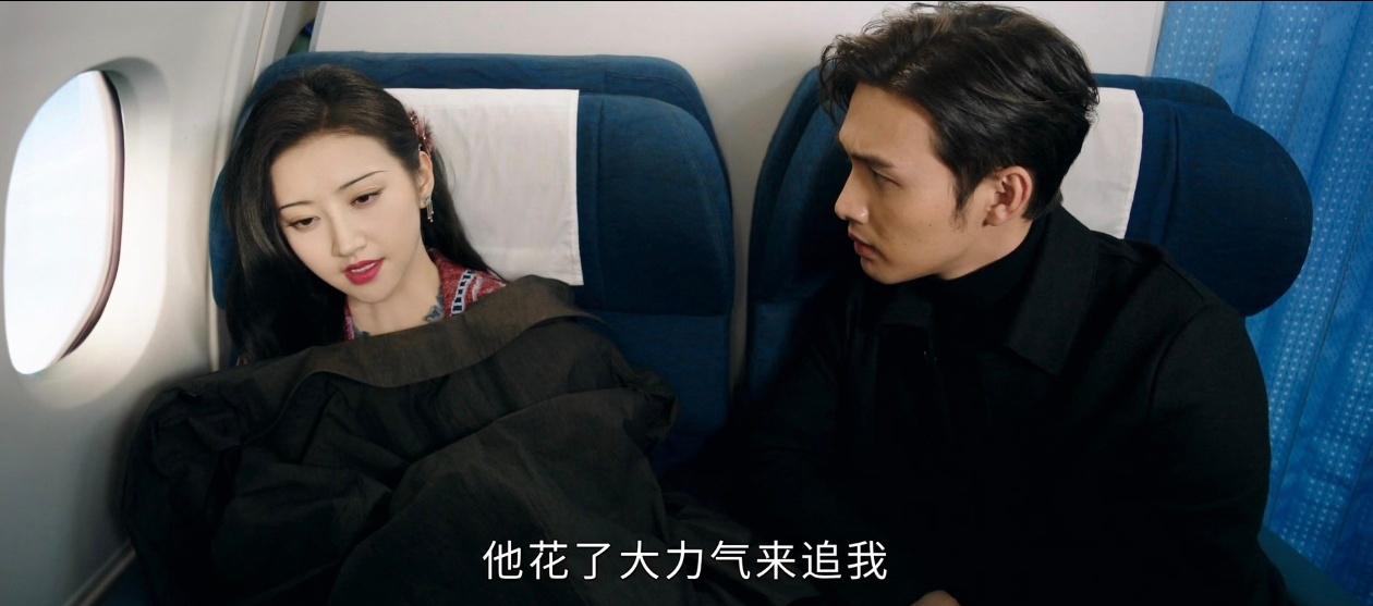 想不到，景甜演的《司藤》才是遥遥领先的预言，一一验证了她和孙宇晨的狗血爱情。很