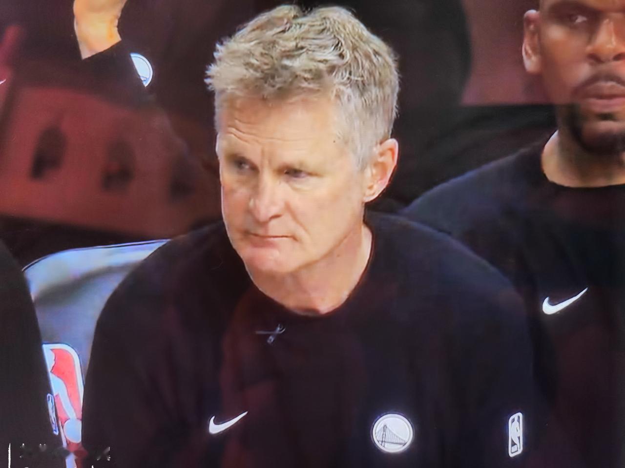 科尔告别的节奏附加赛西部第8之争，勇士客场94-111，不敌