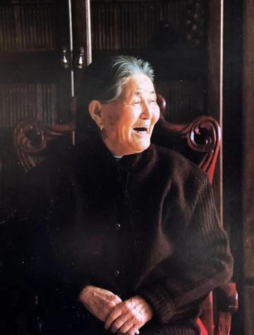 🌞90年代，倪萍家包括保姆一共5个人，但她每天做4只海参，保姆没份。倪萍姥