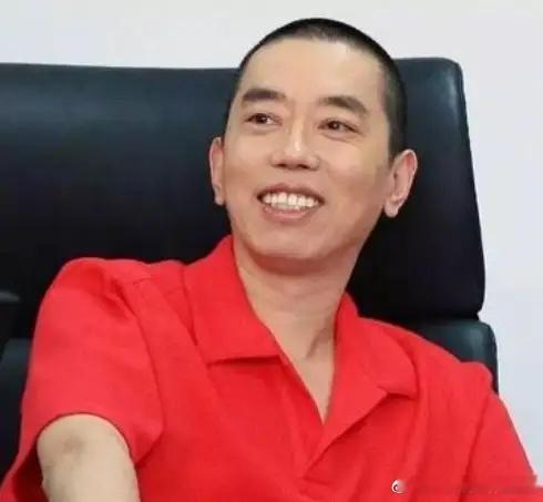 史玉柱三次神操作，第一次，2008年抛售银行股，大举减持民生银行、华夏银行，成为