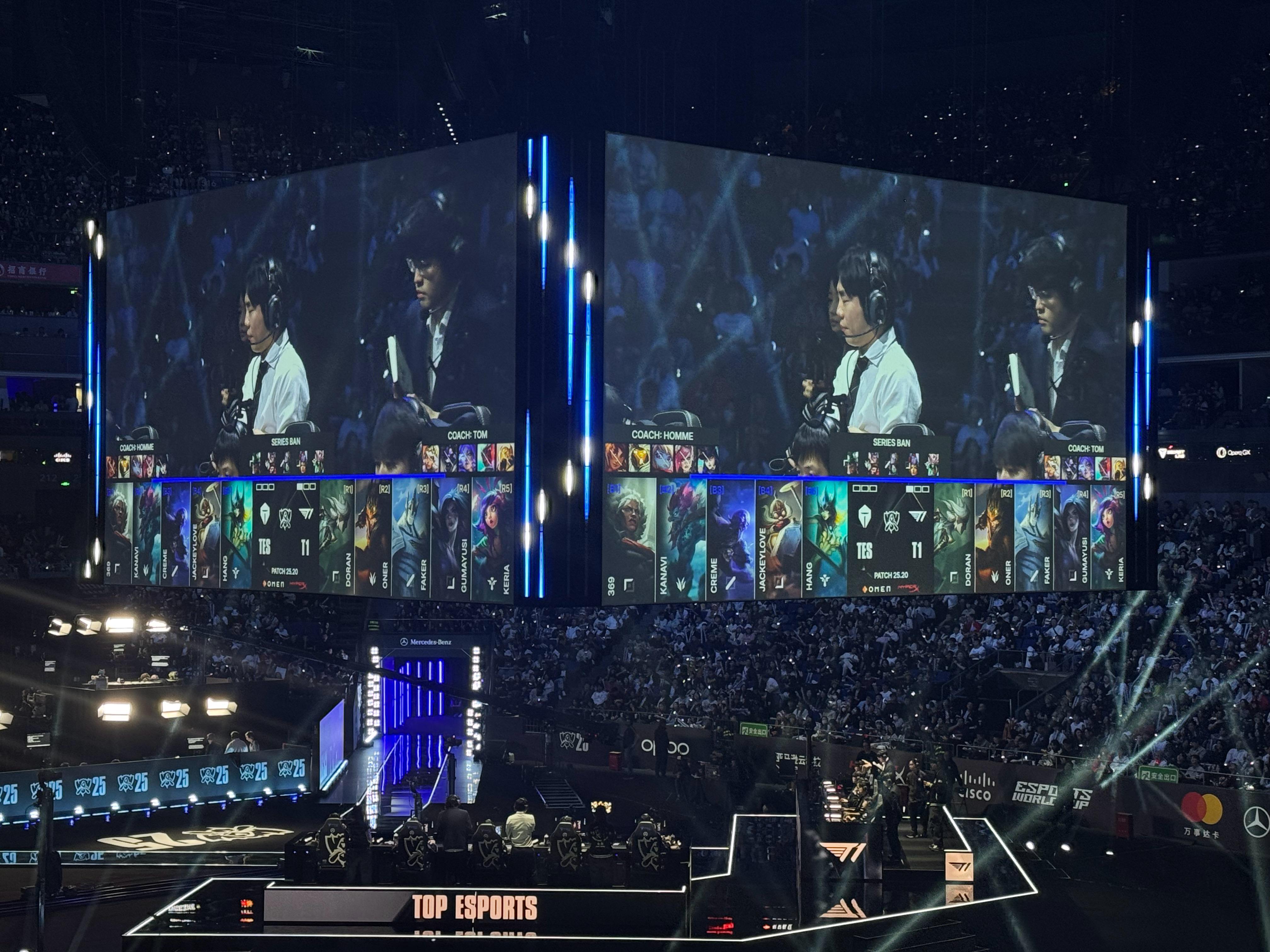 T1这BP阵容的团战画面感太强了T1对战TES英雄联盟s15​​​