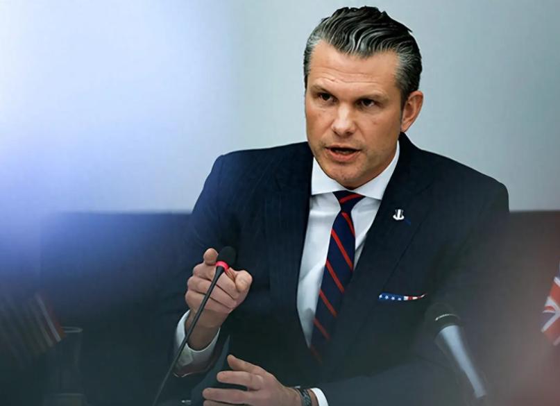 一语惊醒梦中人！美国国防部长赫格赛斯突然警告：如果中美开战，对方只需要发射15枚