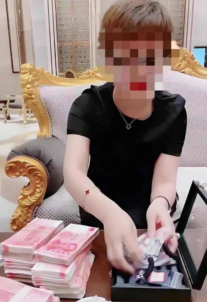 胜诉判决在手却长期拿不回欠款，这是很多民间借贷当事人的无奈窘境。 四川德阳一