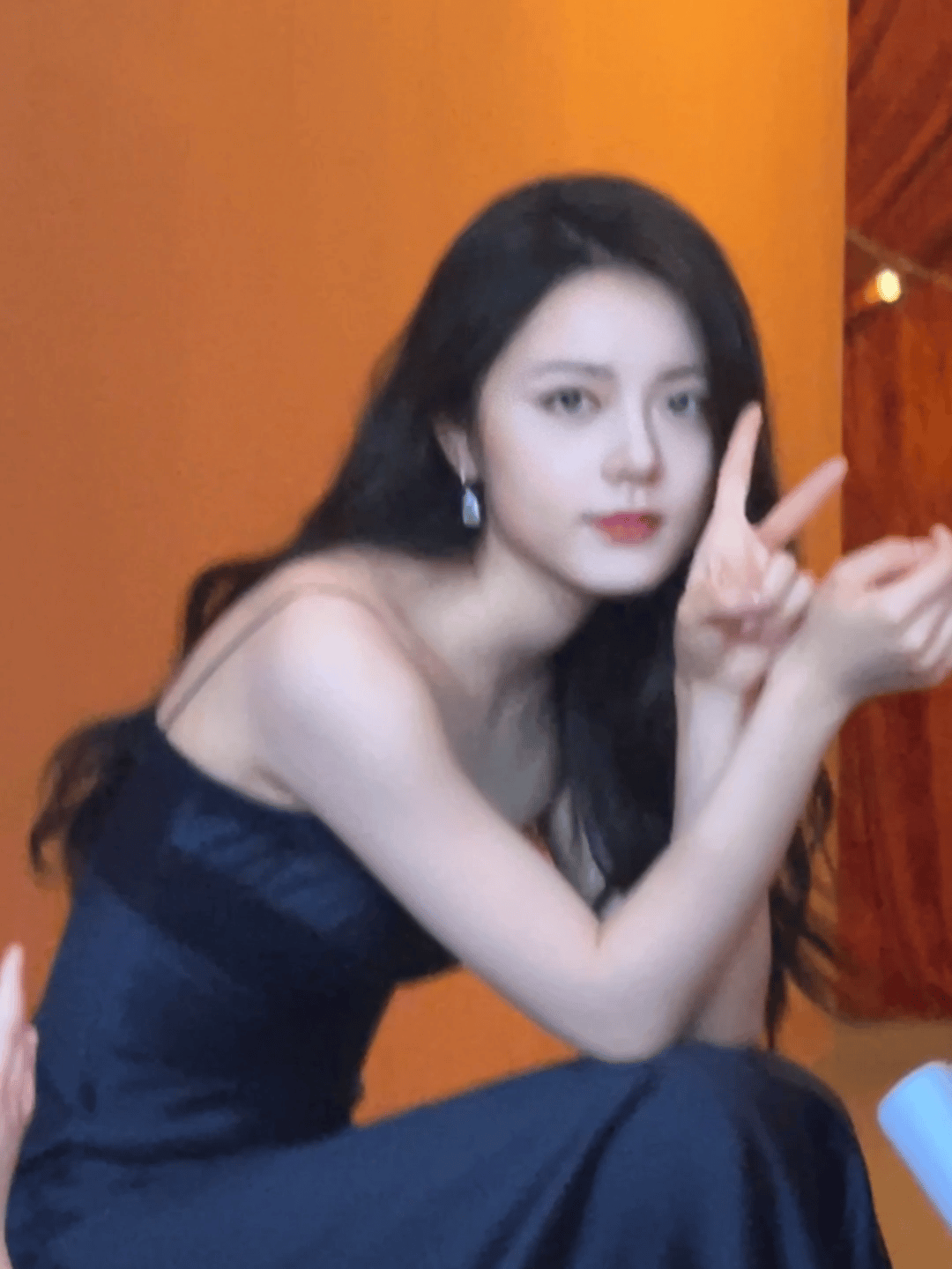 赵今麦越来越有女人的感觉了