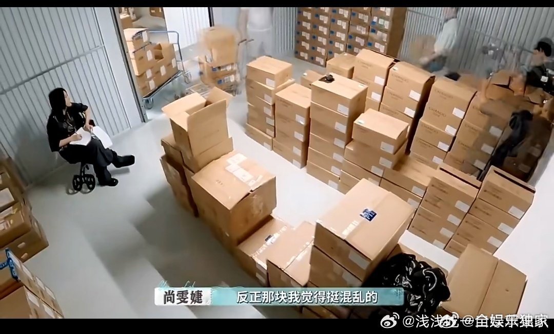 巴黎合伙人初代同事含金量谁看了不说一句初代同事牛啊！在国外创业，张予曦负责形象