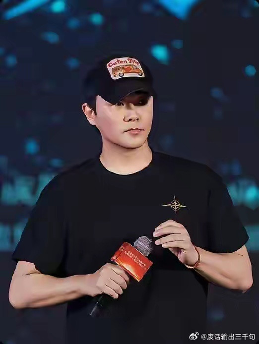 陈思诚你“糊涂”啊！你为啥非要明年再上映唐探4呢？如果你今年上映唐探4，按照现在