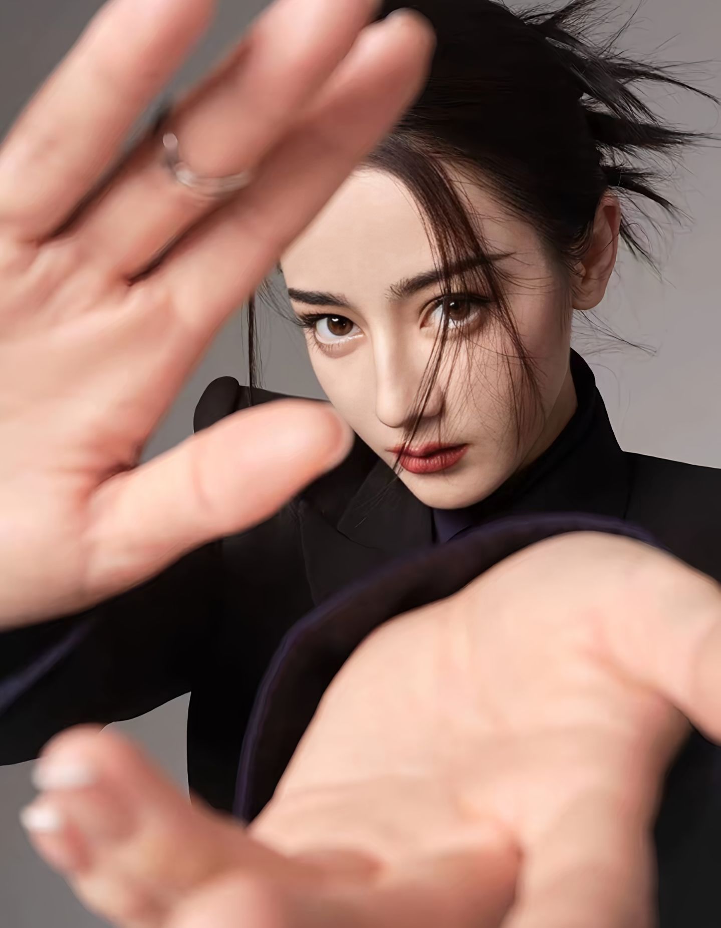 迪丽热巴有种气血很足的美迪丽热巴每次出现都有种健康美，大大方方，气血十足，这才是