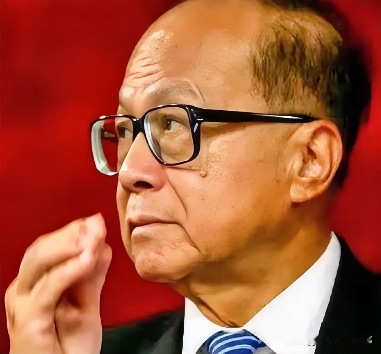 不见棺材不落泪？李嘉诚卖港口大反转，官方喊话五次后，长江和记十一天蒸发323亿，