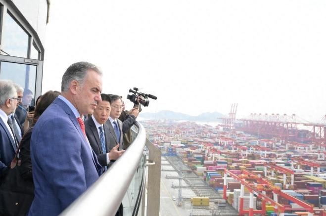 乌拉圭总统奥尔西是真的被“震撼”到了！2月6日，在上海参观一圈后，奥尔西发出感慨