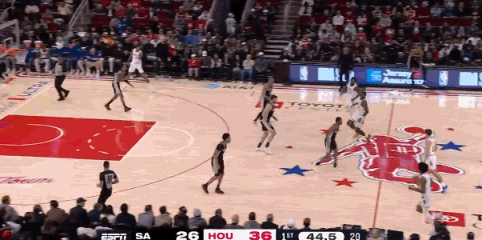 卡佩拉补扣！！没进！！！