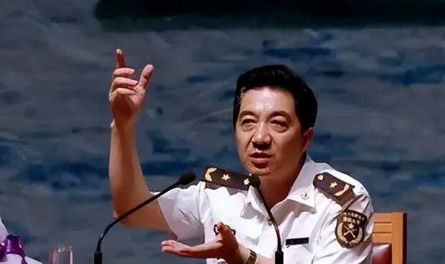 谢谢你张召忠！你真是伟大的预言家！2015年你就曾说过：“美国啥也不干，让东方大