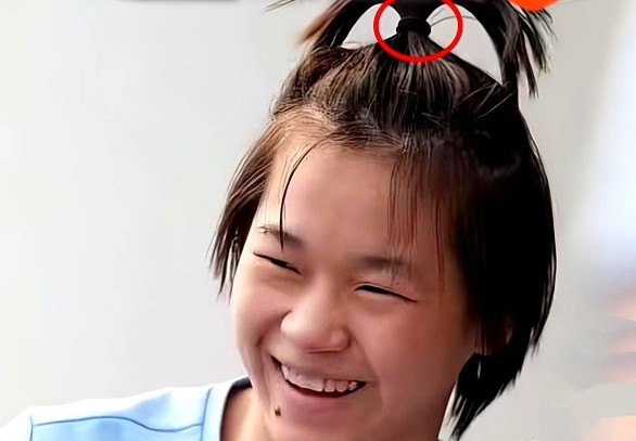 陈若琳现在估计后槽牙都要咬碎了她怎么也不会想到全红婵凌晨三点就泡在训练馆找队