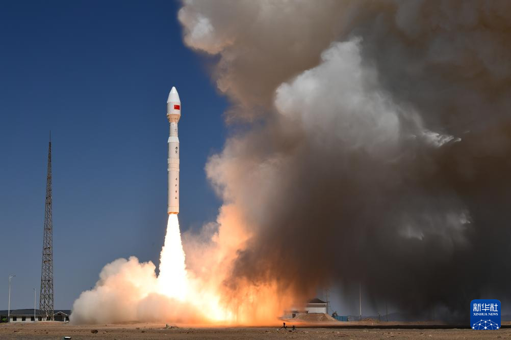 【我国成功发射吉星高分07C04星等8颗卫星】6月15日11时44分，我国在东风