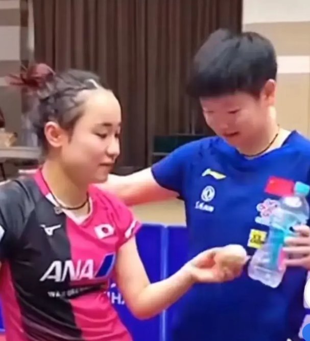感动！外号“迷马女士”的伊藤美诚，我突然对她圈粉了，理由如下：1，在她的国家