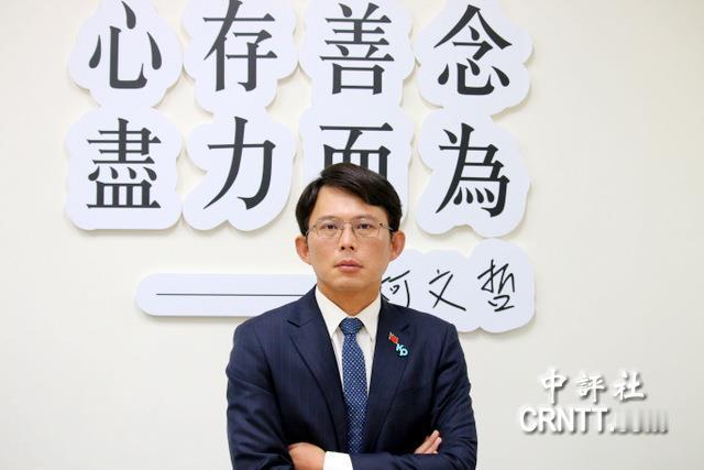 “咆哮帝”黄国昌辞职，民众党“立委”战力崩跌，被绿营轻松拿捏台湾民众党主席黄国