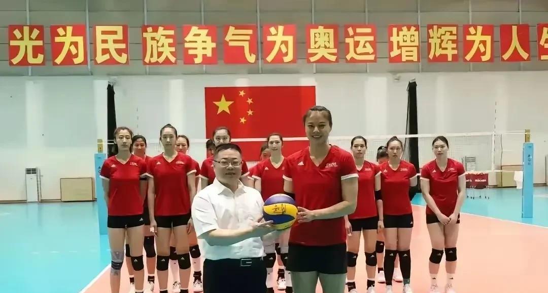 两名老将复出！世锦赛中国女排面临挑战更大了！女排世锦赛开赛在即，中国女排正在漳
