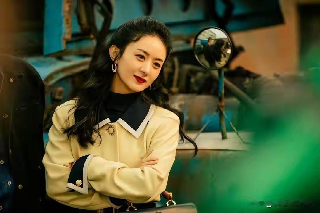 近日，一则关于赵丽颖的旧闻在网络上掀起了小小的波澜。赵丽颖的一位初中同学在社交平