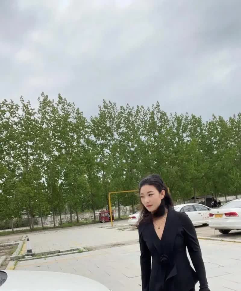 你考驾照用多长时间拿证？本人两个月拿证。我科一98.科二一遍没过，第二遍90.科